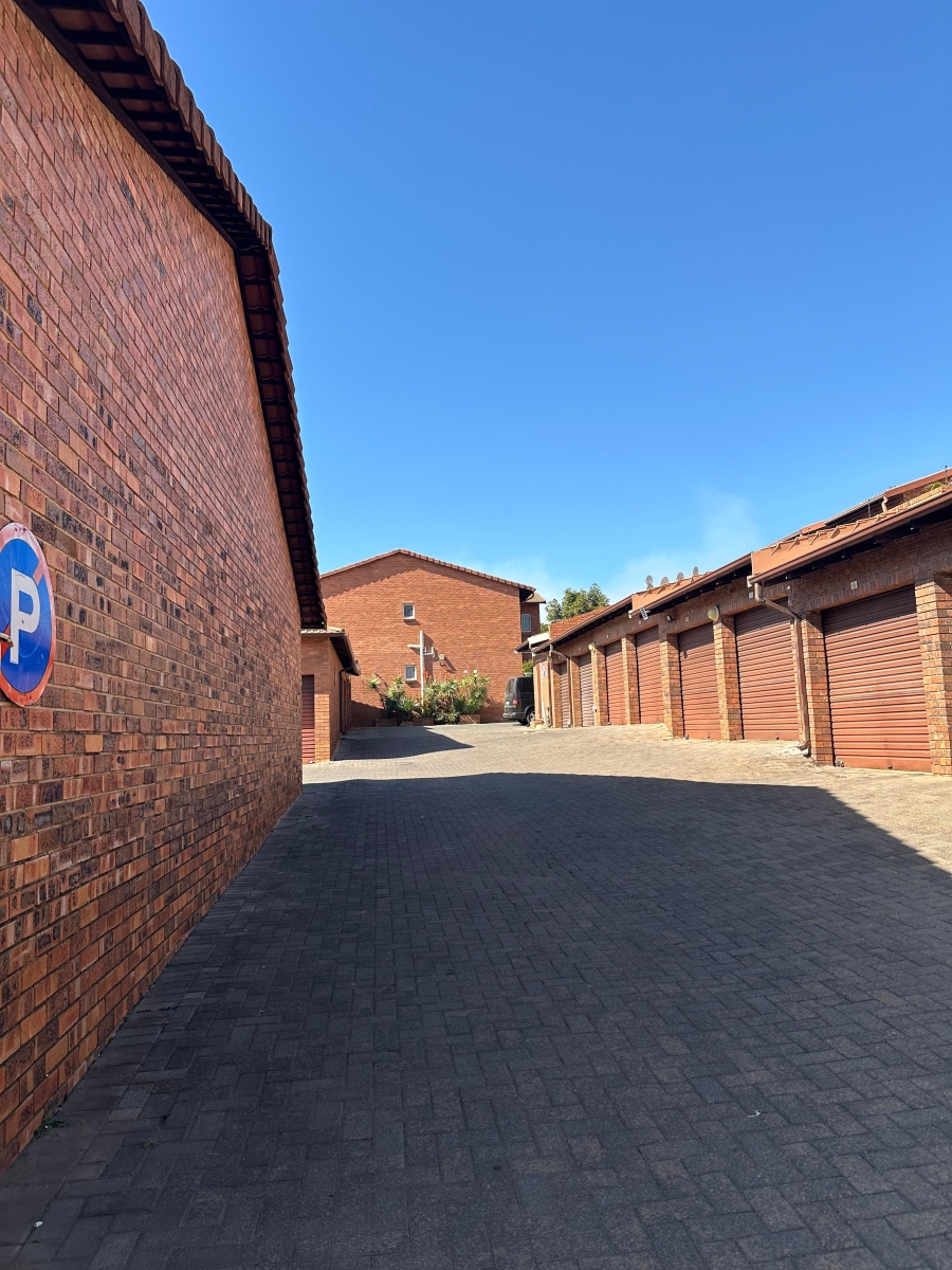 2 Bedroom Property for Sale in Ferndale Gauteng