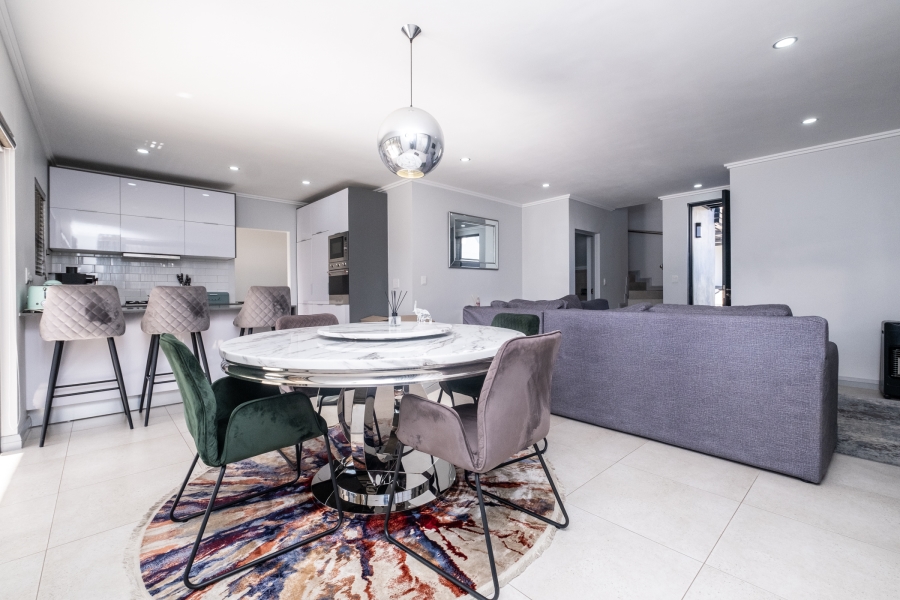 To Let 3 Bedroom Property for Rent in Fourways Gauteng