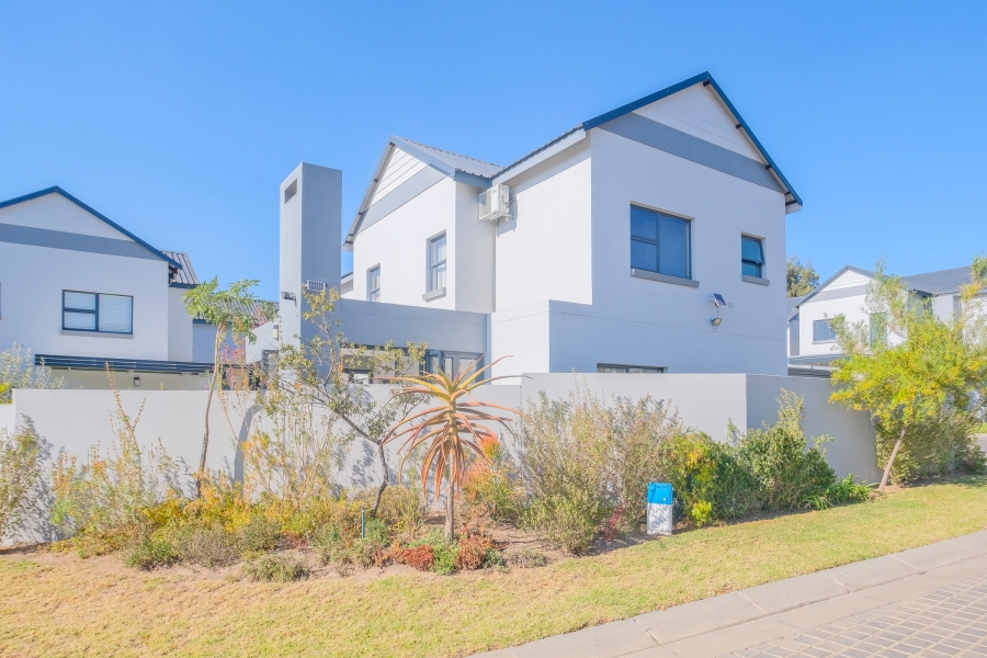 To Let 3 Bedroom Property for Rent in Fourways Gauteng