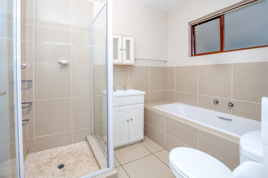 2 Bedroom Property for Sale in Paulshof Gauteng