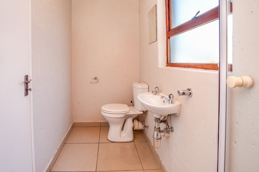 2 Bedroom Property for Sale in Paulshof Gauteng