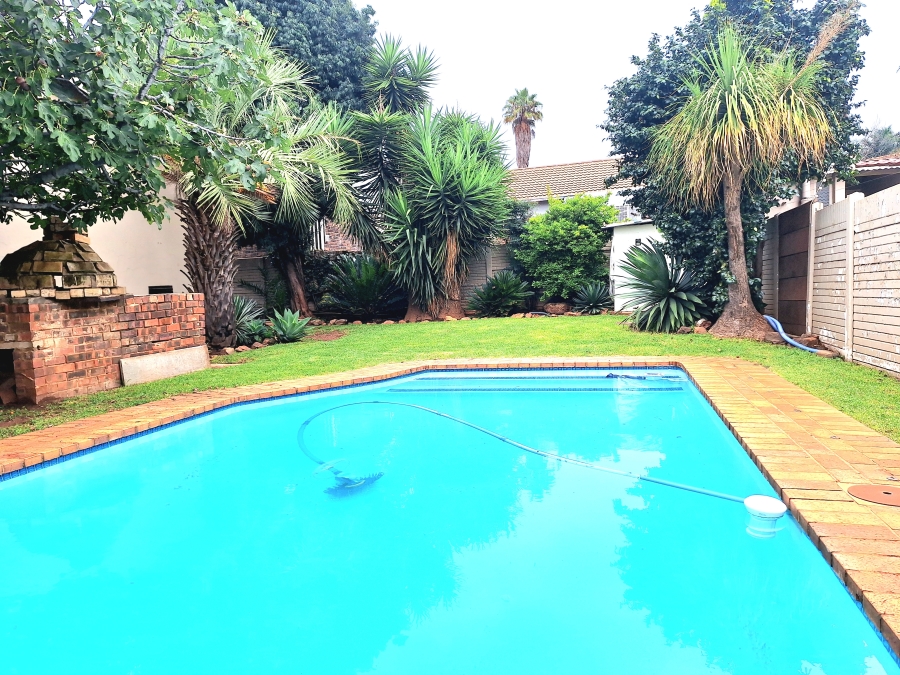 3 Bedroom Property for Sale in Sophiatown Gauteng
