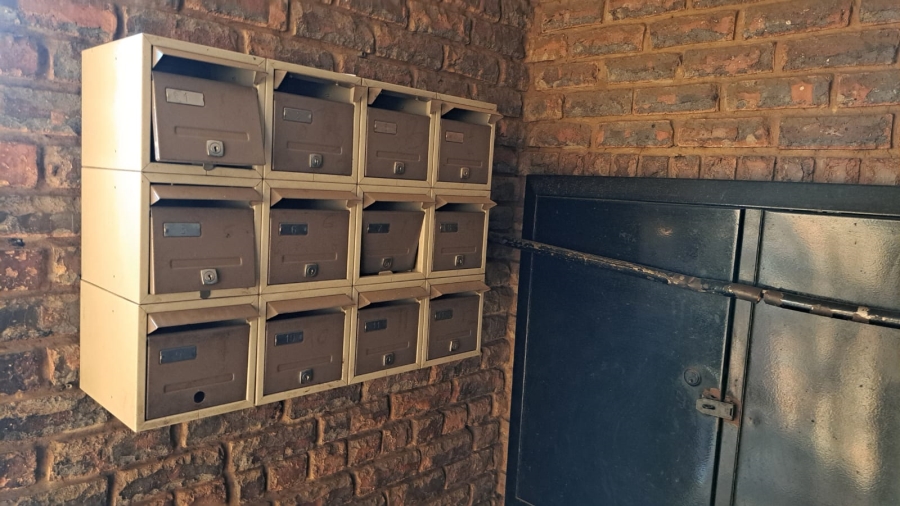 1 Bedroom Property for Sale in Pretoria West Gauteng