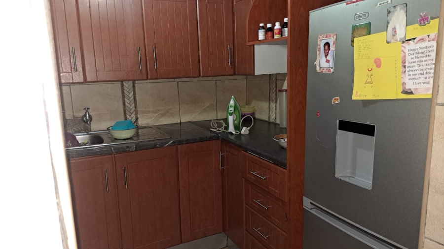 1 Bedroom Property for Sale in Pretoria West Gauteng