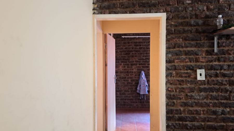 1 Bedroom Property for Sale in Pretoria West Gauteng