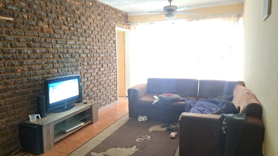 1 Bedroom Property for Sale in Pretoria West Gauteng