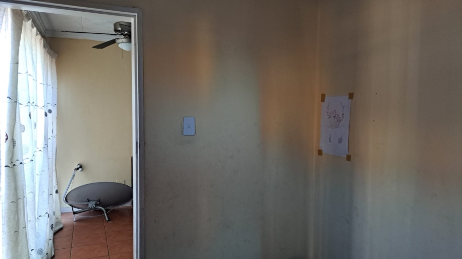 1 Bedroom Property for Sale in Pretoria West Gauteng