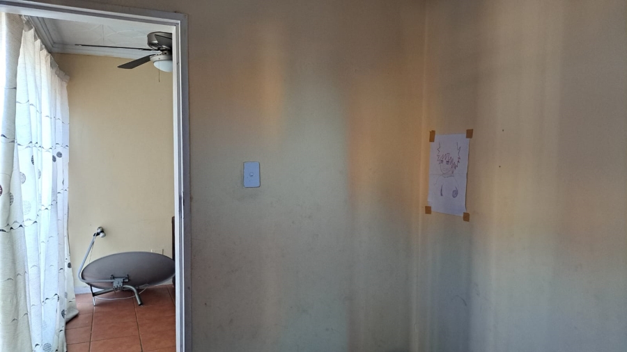 1 Bedroom Property for Sale in Pretoria West Gauteng