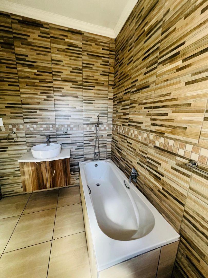 3 Bedroom Property for Sale in Ruimsig Country Estate Gauteng