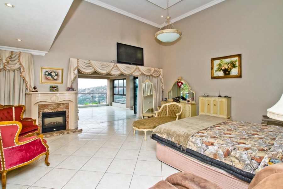 5 Bedroom Property for Sale in Bassonia Gauteng