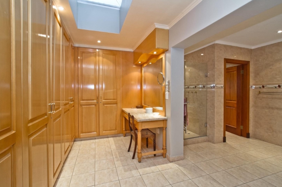 5 Bedroom Property for Sale in Bassonia Gauteng