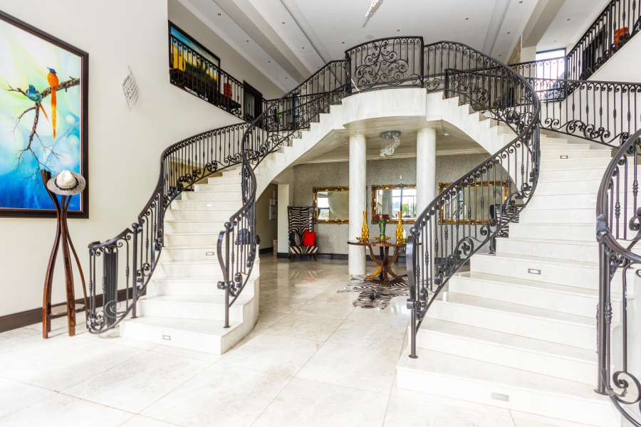 8 Bedroom Property for Sale in Blue Hills Equestrian Estate Gauteng