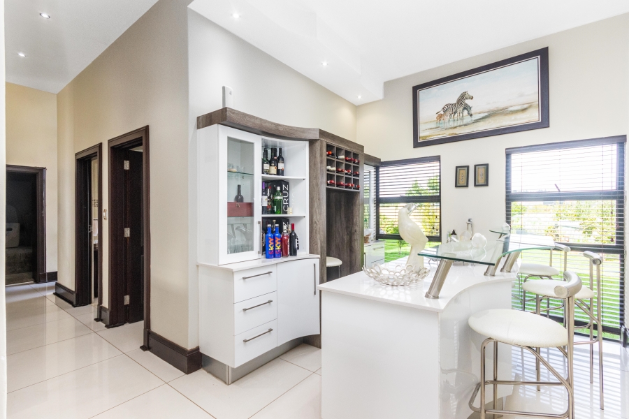 8 Bedroom Property for Sale in Blue Hills Equestrian Estate Gauteng