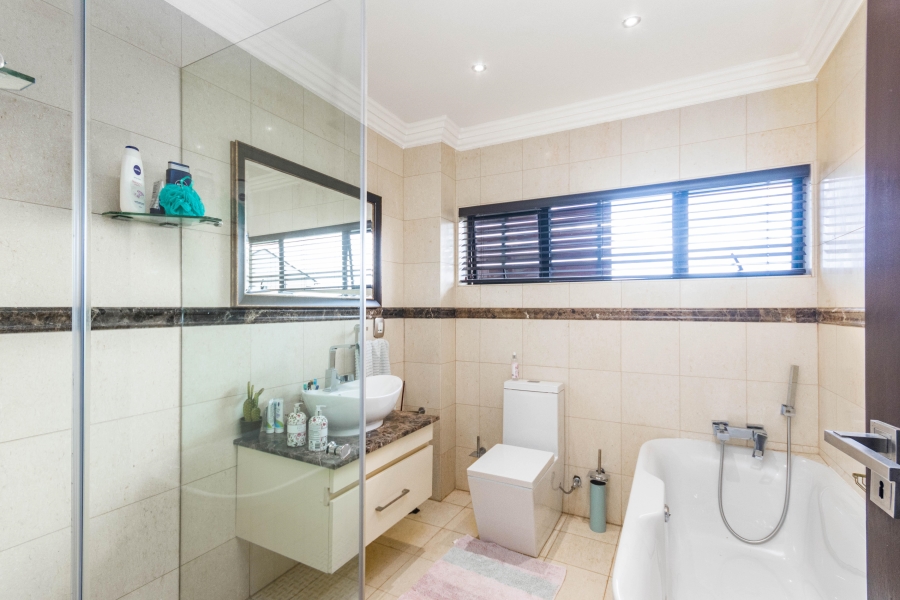 8 Bedroom Property for Sale in Blue Hills Equestrian Estate Gauteng