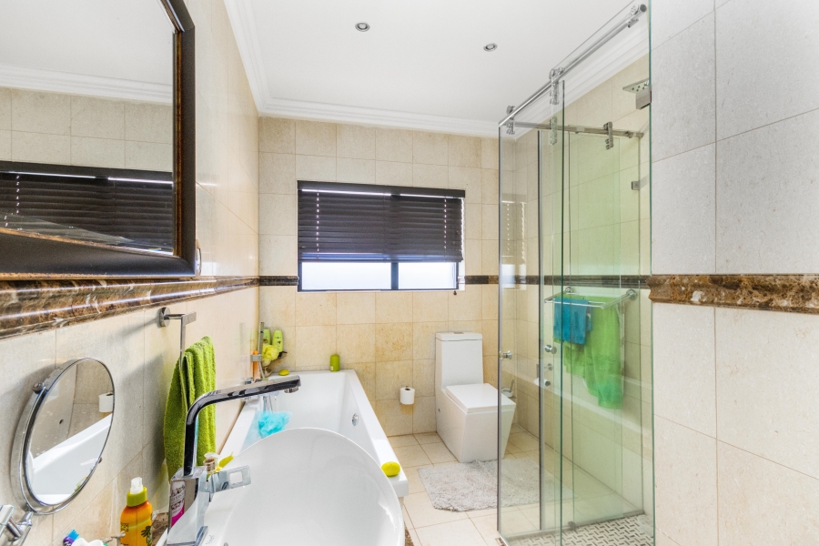 8 Bedroom Property for Sale in Blue Hills Equestrian Estate Gauteng