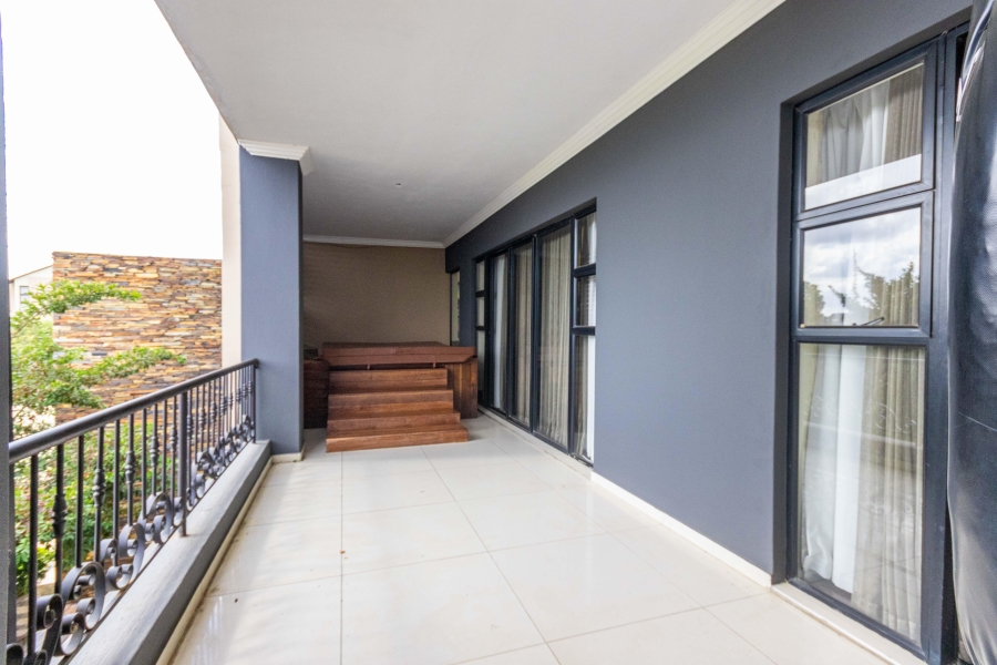8 Bedroom Property for Sale in Blue Hills Equestrian Estate Gauteng