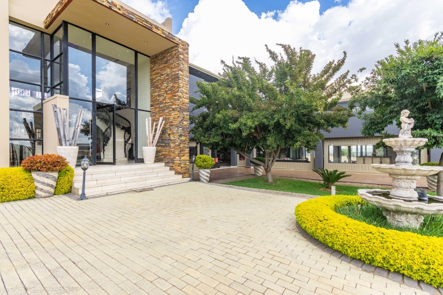 8 Bedroom Property for Sale in Blue Hills Equestrian Estate Gauteng