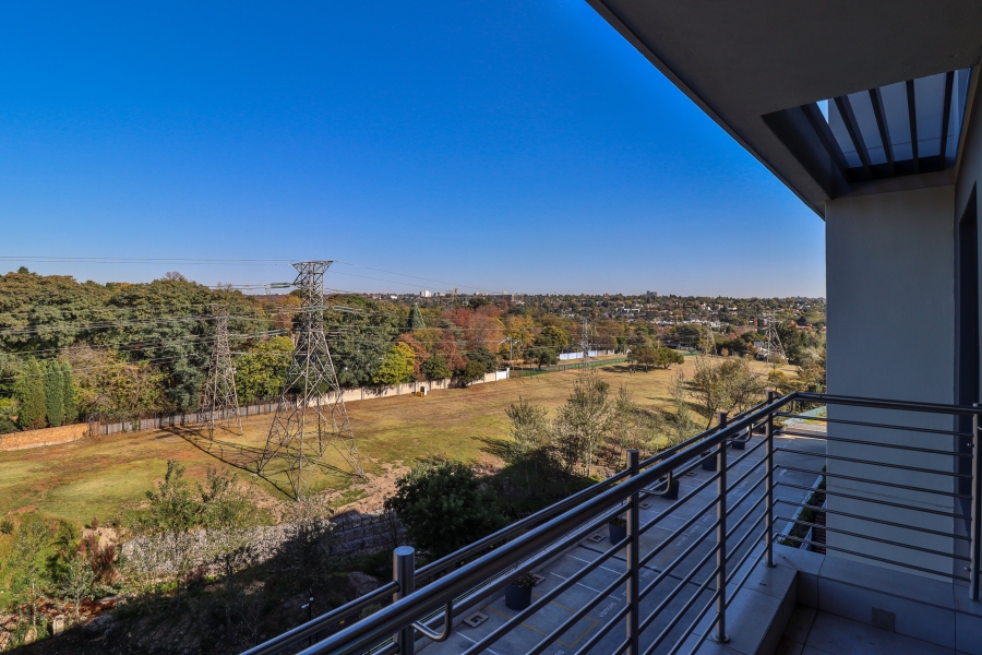 To Let 2 Bedroom Property for Rent in Glenadrienne Gauteng
