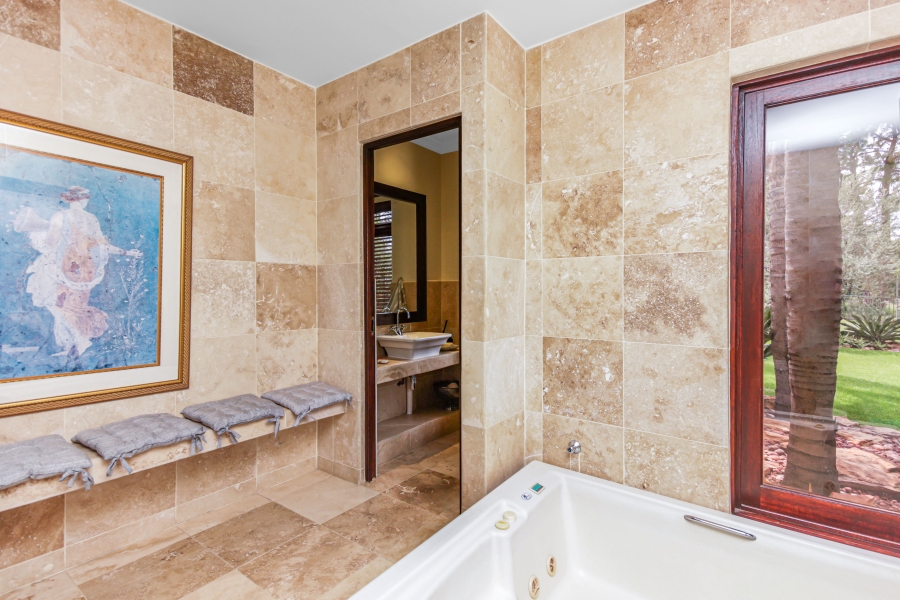 6 Bedroom Property for Sale in Saddlebrook Estate Gauteng
