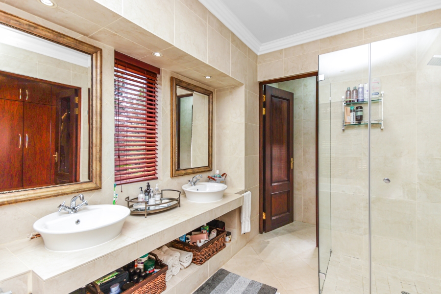 6 Bedroom Property for Sale in Saddlebrook Estate Gauteng