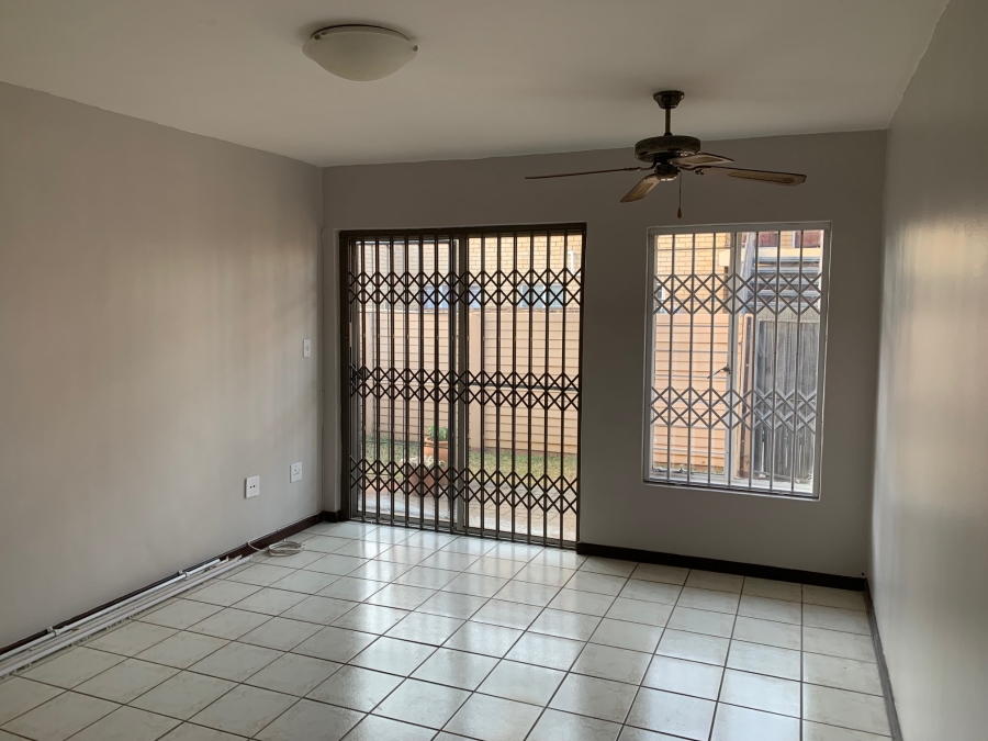 2 Bedroom Property for Sale in Willow Park Manor Gauteng