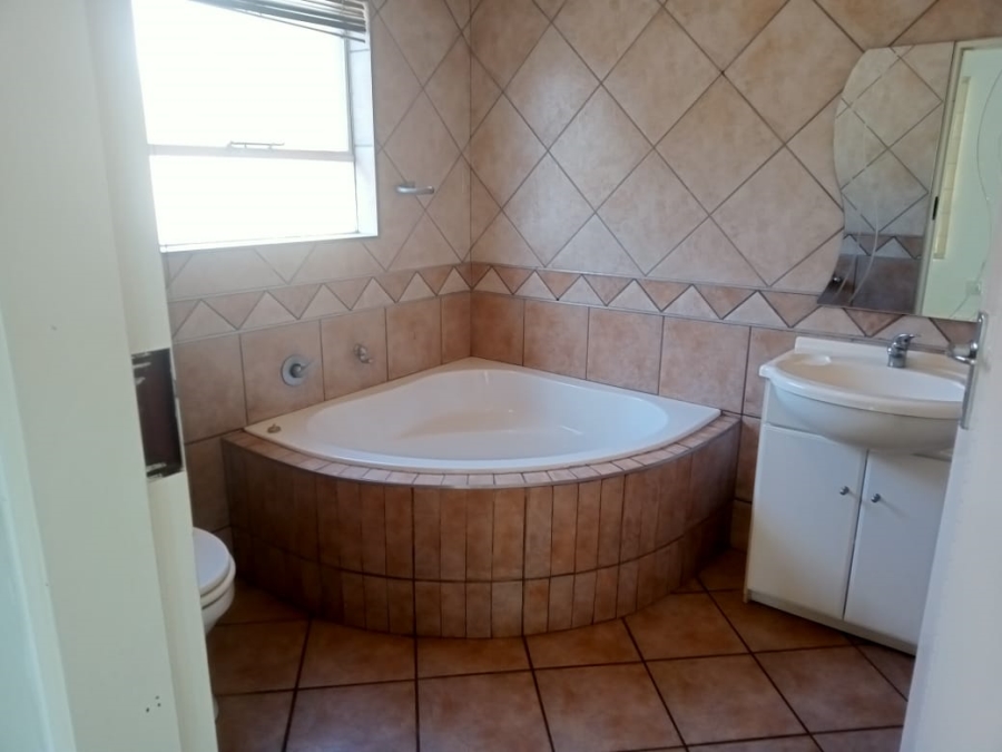 3 Bedroom Property for Sale in Sinoville Gauteng