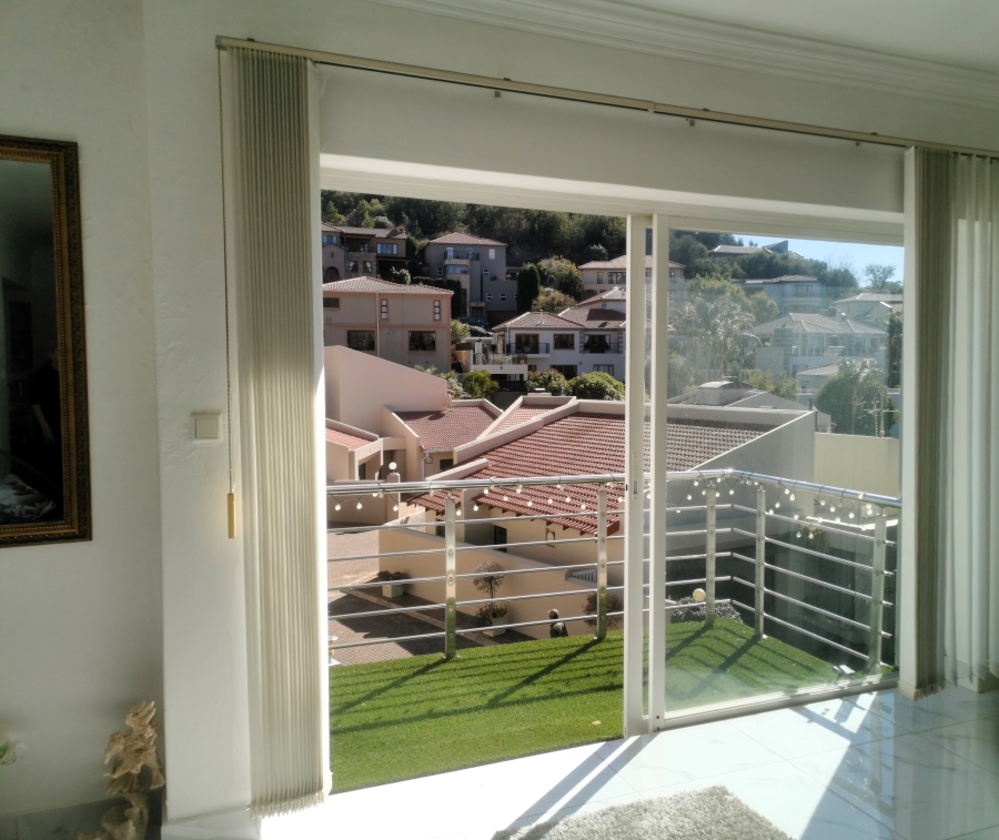 To Let 1 Bedroom Property for Rent in Constantia Kloof Gauteng