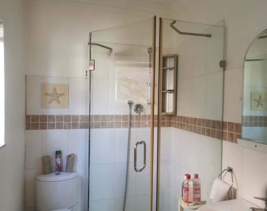 To Let 1 Bedroom Property for Rent in Constantia Kloof Gauteng