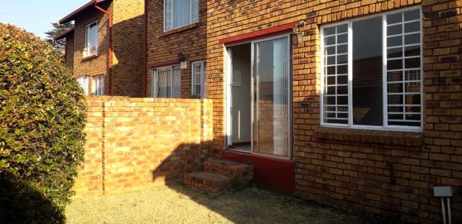 To Let 2 Bedroom Property for Rent in Zwartkop Gauteng