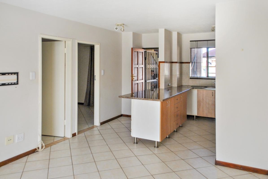 2 Bedroom Property for Sale in Noordwyk Gauteng