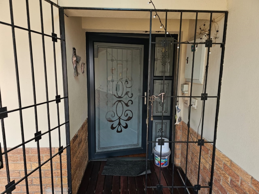 3 Bedroom Property for Sale in Northmead Gauteng