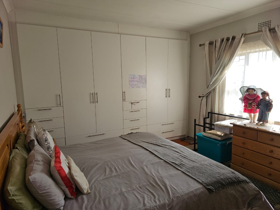 3 Bedroom Property for Sale in Northmead Gauteng