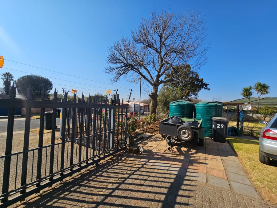3 Bedroom Property for Sale in Northmead Gauteng