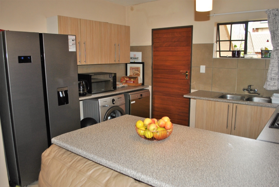 3 Bedroom Property for Sale in Noordwyk Gauteng