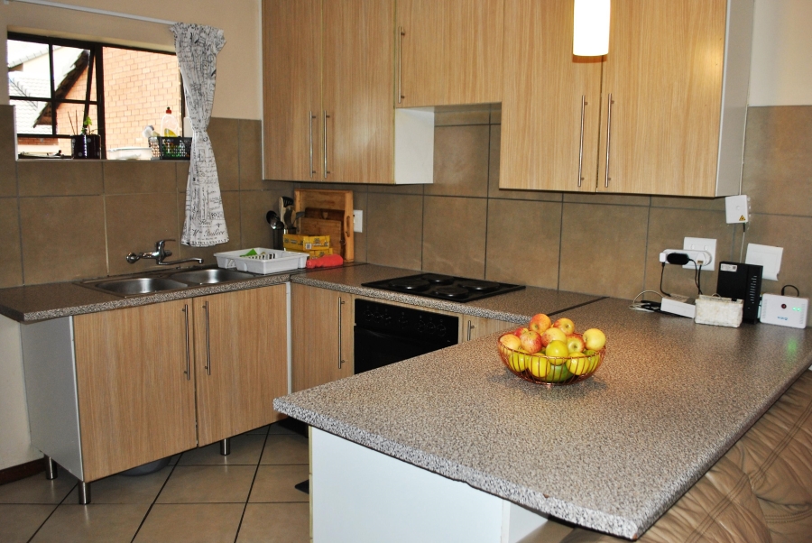 3 Bedroom Property for Sale in Noordwyk Gauteng