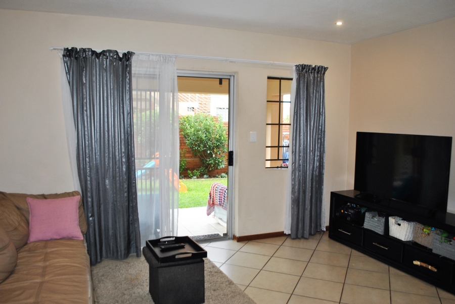 3 Bedroom Property for Sale in Noordwyk Gauteng