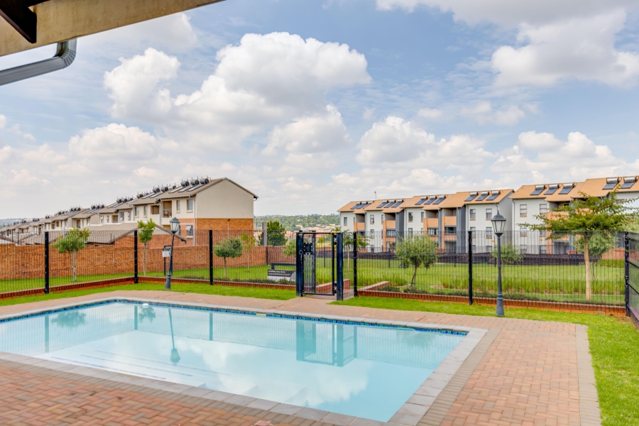 3 Bedroom Property for Sale in Noordwyk Gauteng