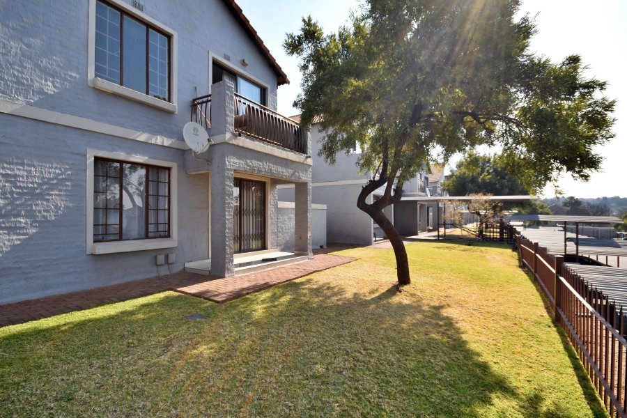 2 Bedroom Property for Sale in Sonneglans Gauteng