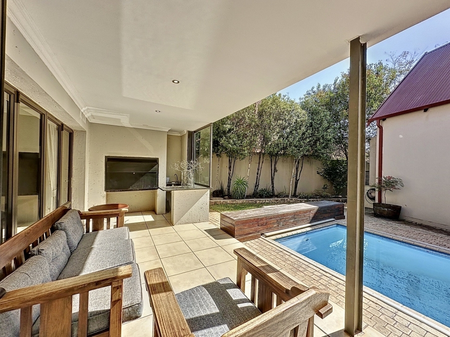 4 Bedroom Property for Sale in Southdowns Estate Gauteng
