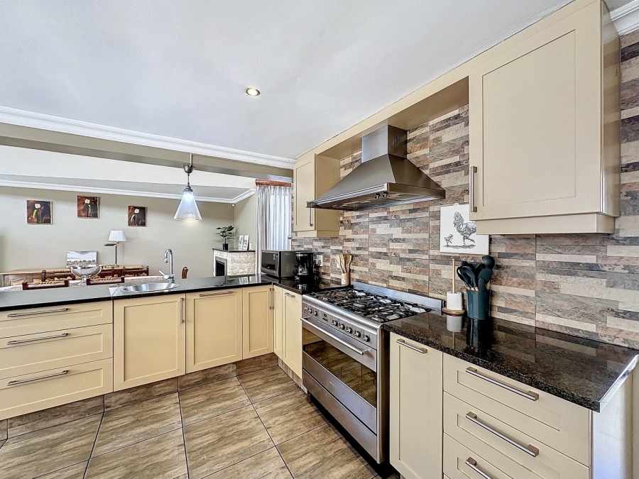 4 Bedroom Property for Sale in Southdowns Estate Gauteng