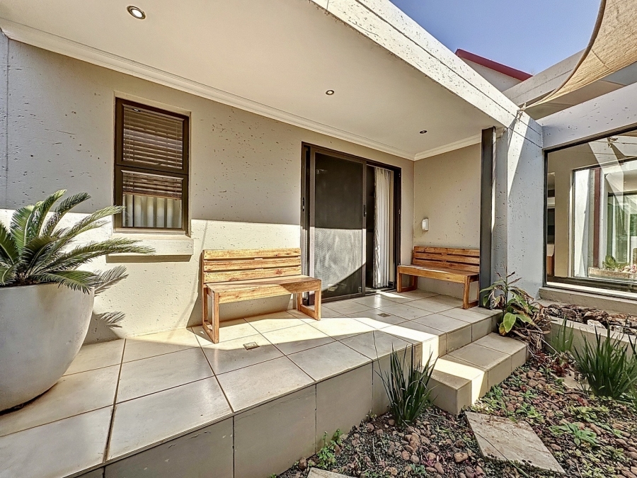 4 Bedroom Property for Sale in Southdowns Estate Gauteng