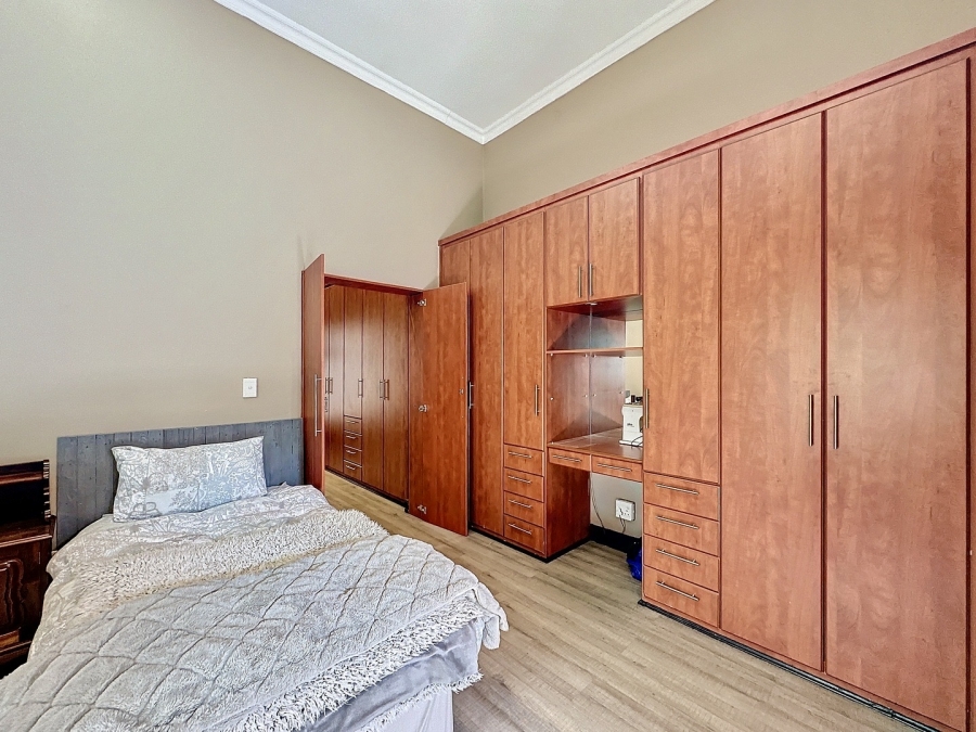 4 Bedroom Property for Sale in Southdowns Estate Gauteng