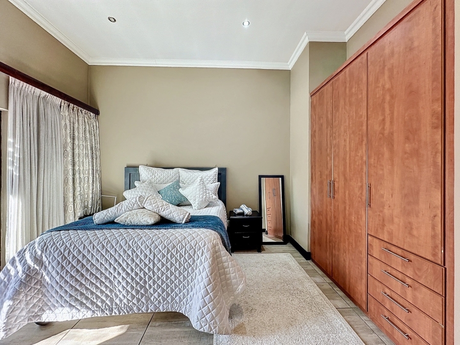 4 Bedroom Property for Sale in Southdowns Estate Gauteng