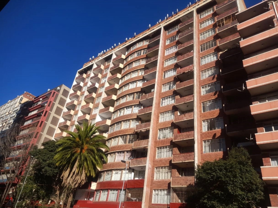 2 Bedroom Property for Sale in Hillbrow Gauteng