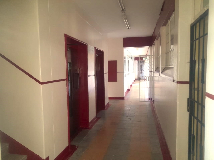 2 Bedroom Property for Sale in Hillbrow Gauteng
