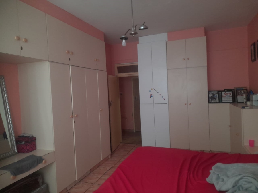 2 Bedroom Property for Sale in Hillbrow Gauteng