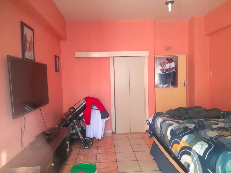 2 Bedroom Property for Sale in Hillbrow Gauteng