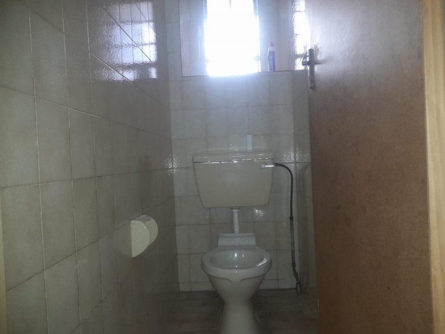 2 Bedroom Property for Sale in Hillbrow Gauteng