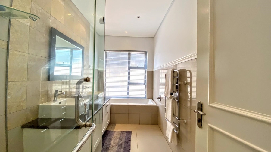 To Let 2 Bedroom Property for Rent in Morningside Gauteng