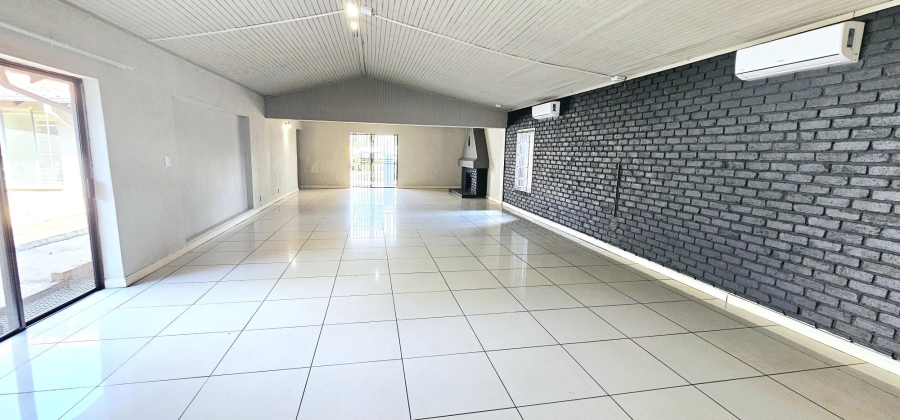 8 Bedroom Property for Sale in Wierda Park Gauteng